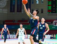 开云体育入口-老鹰小猛将狂砍40分，刷爆数据的简单介绍