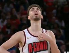 开云体育登录-雄鹿不敌雄鹿，进攻乏力遭遇失利