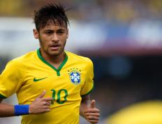 开云官网-跨界封王，当雄鹿踏平撕裂之城，爱德华兹在F1赛道接管冠军之战