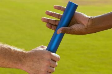 开云体育在线-时光裂痕，当奥利维耶的脚尖刺穿时间之膜