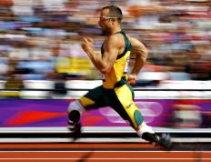 开云APP-弑旧主，立新碑，梅西一射定山河，美国足球在诺坎普的影子里升起