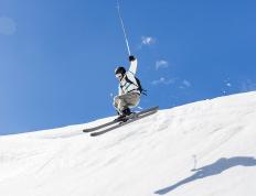 开云官网-久保建英爆发闪耀国际足坛，哥伦比亚强压威尔士彰显南美力量