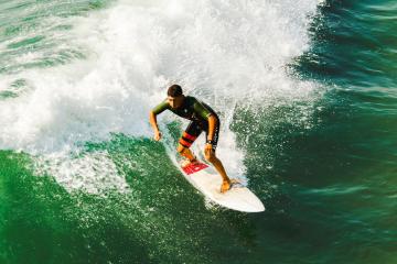 开云平台-维也纳之夜，当逆转的火焰照亮乒乓的棋局—王皓的影子军团如何以东方智慧点燃赛场