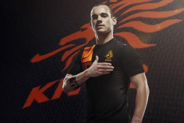 开云体育官网-从红土冷雨到都灵烈焰，鲁德以法网之憾，点燃年终总决赛逆转之火