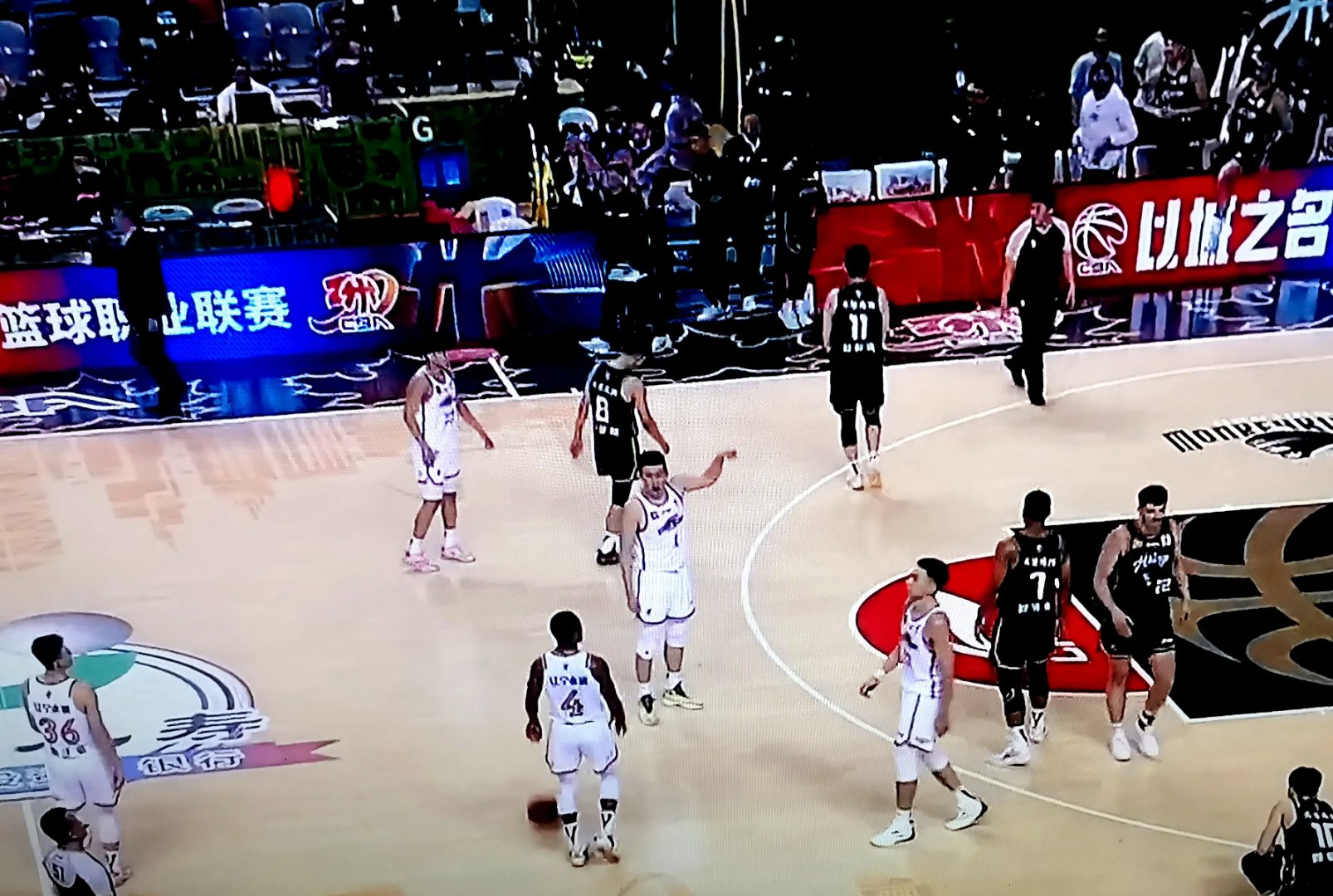 开云体育入口-吉林队主场失利，球队需迅速调整状态备战下一场