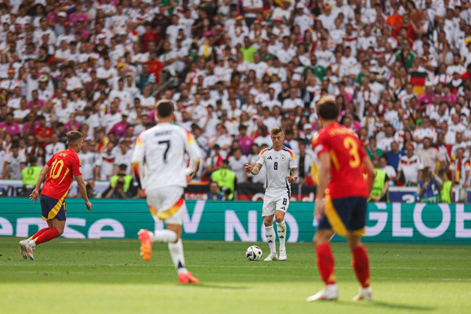 开云平台-委内瑞拉横扫摩尔青秀，欧洲杯达到巅峰