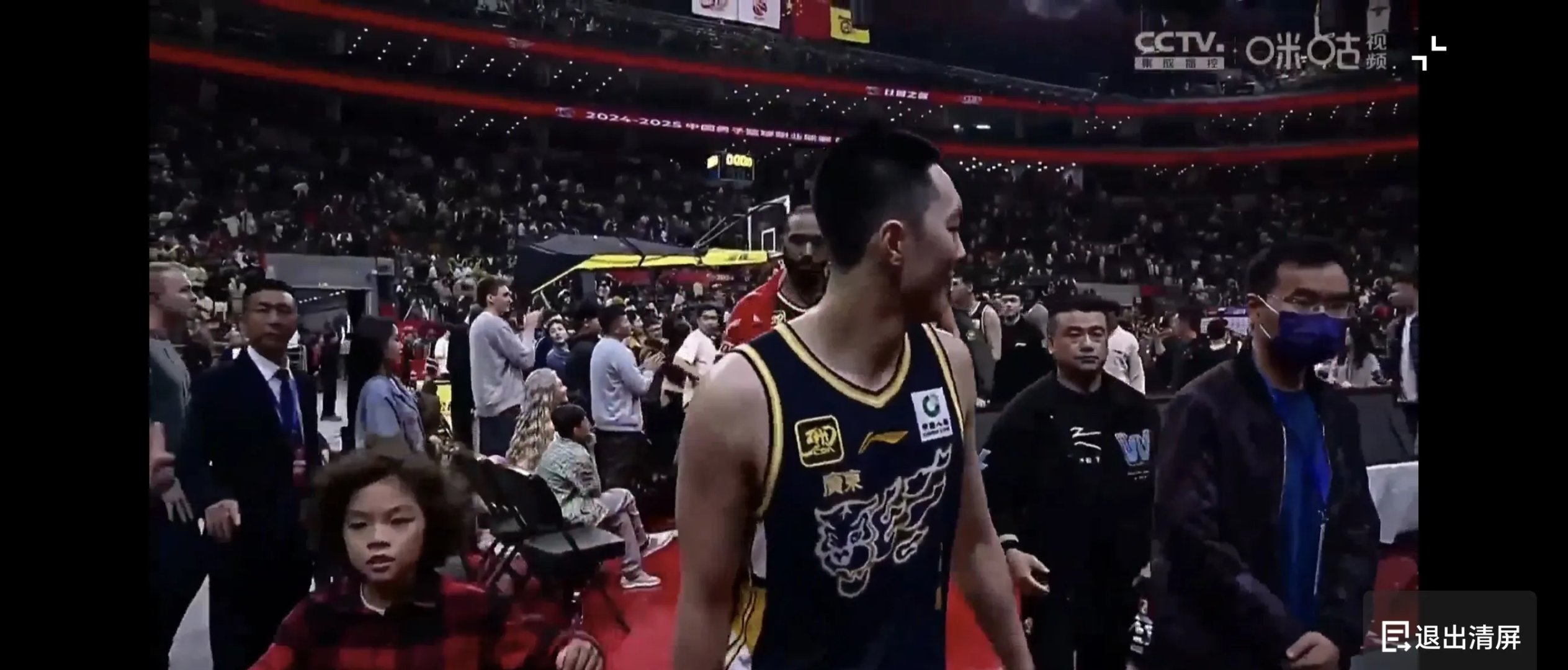 开云下载-新晋状元PK老牌劲旅：上海大鲨鱼对阵广东宏远