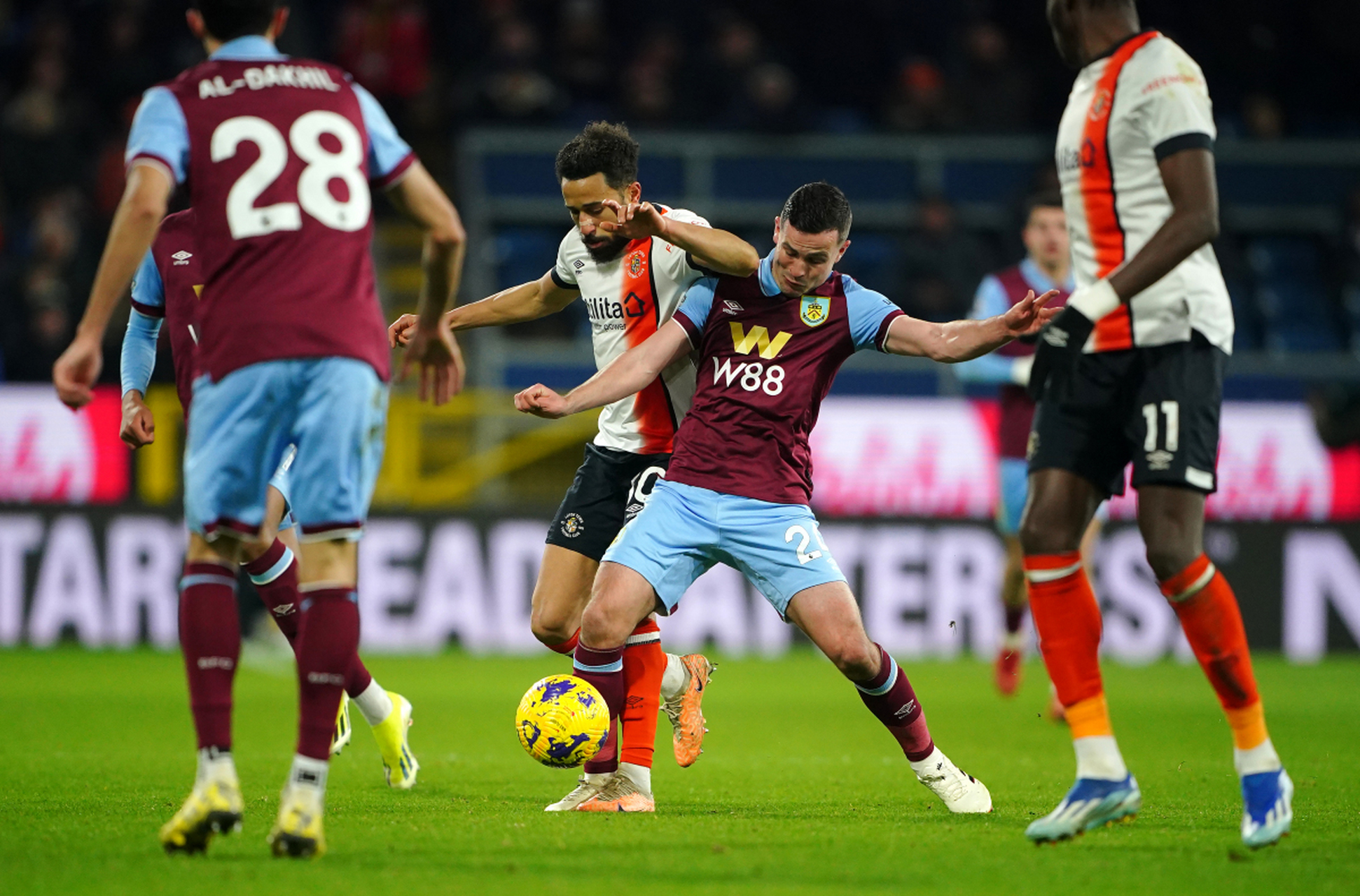 开云体育官网-利物浦备战对阵托特纳姆热刺的比赛