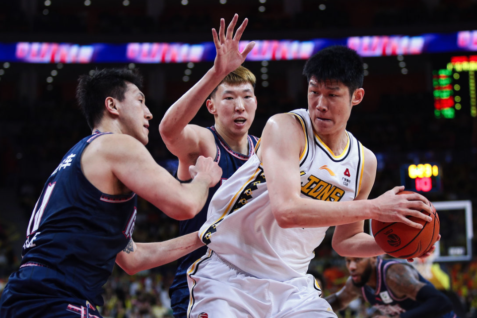 开云体育登录-辽宁队横扫鹈鹕，胡金秋扛起全队的简单介绍