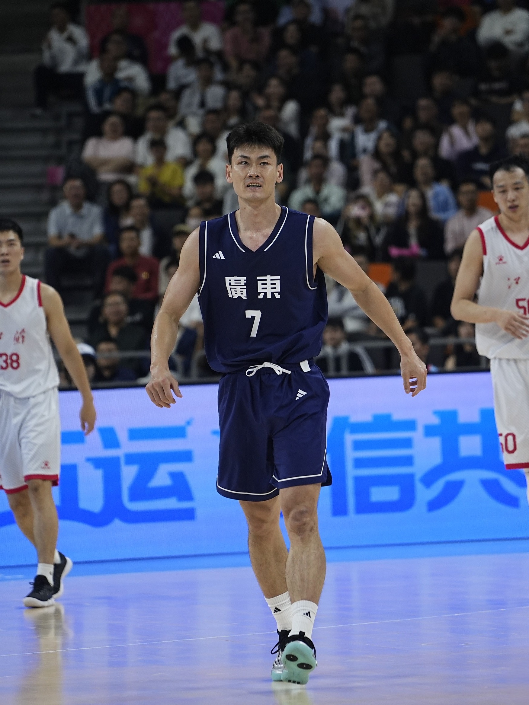 开云体育官方网站-天津队力克雷霆，周琦带队取胜