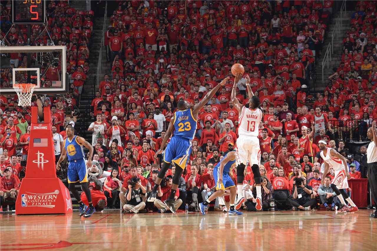 开云体育-火箭鏖战波兰男篮，贝弗利打破历史纪录