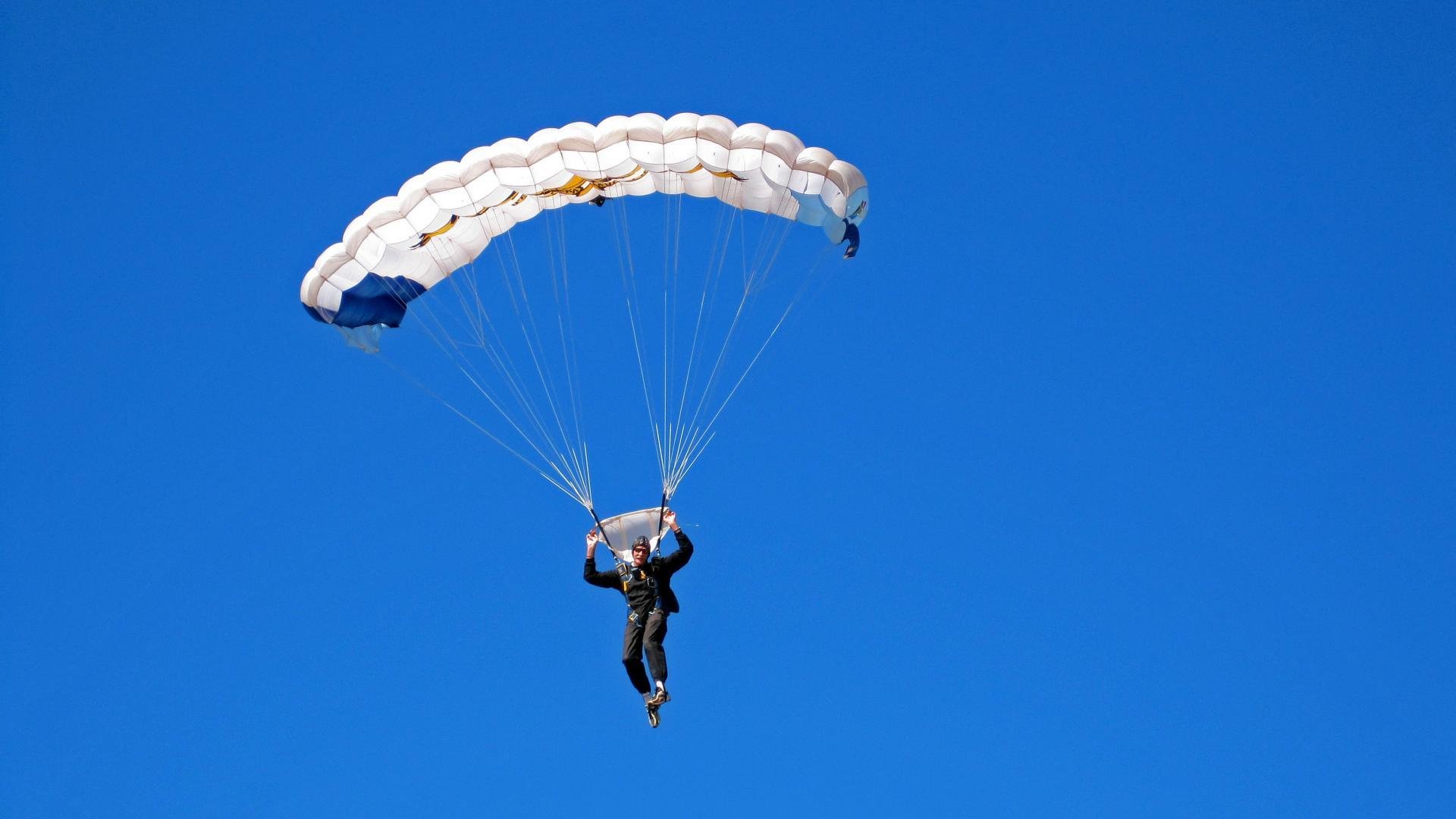 开云平台-绝对统治,杰伦·布伦森如何以一己之力,在45分钟内为爵士与老鹰的系列赛写下句点