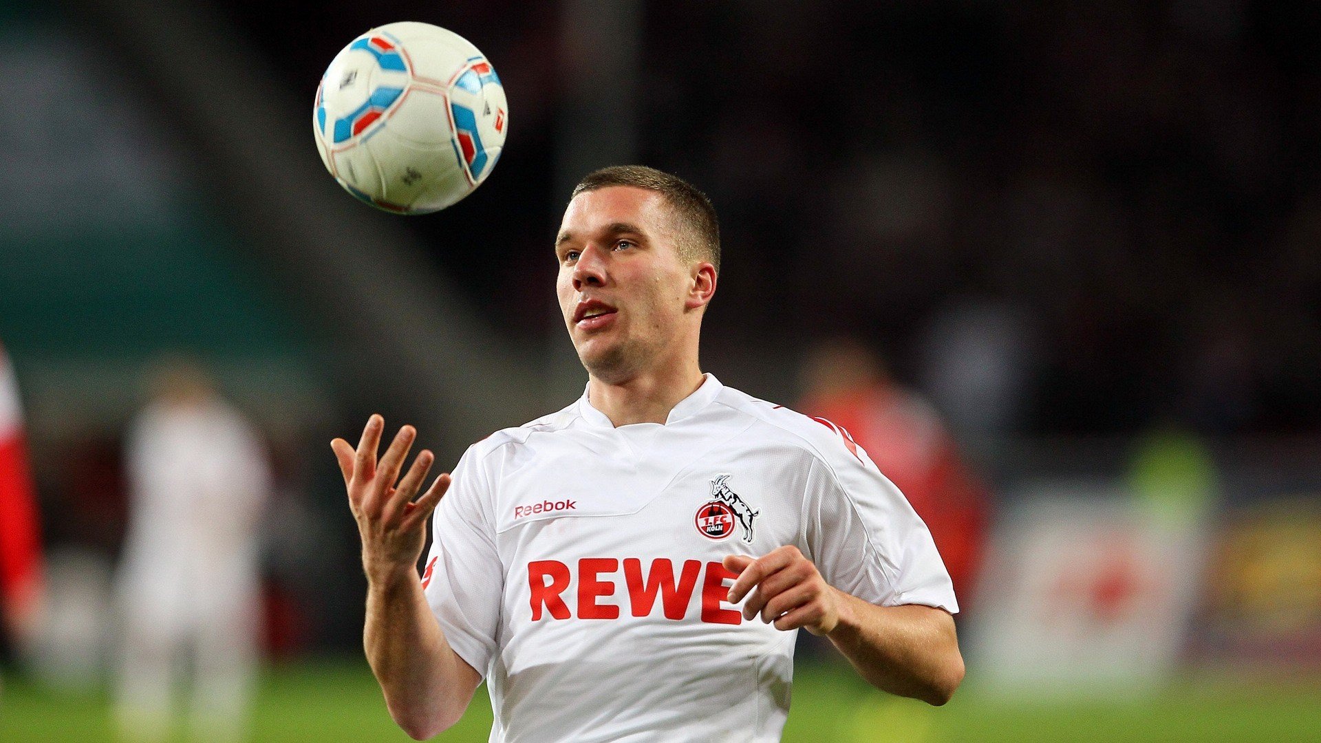 开云体育-里昂风暴，80分钟耐心布局，10分钟一波带走，全场高能李刚仁成唯一解